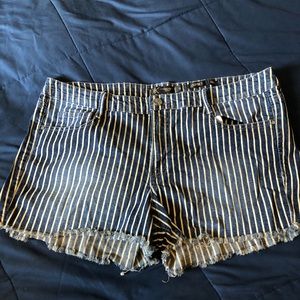 Kardashian premium denim SIze 18 jean shorts